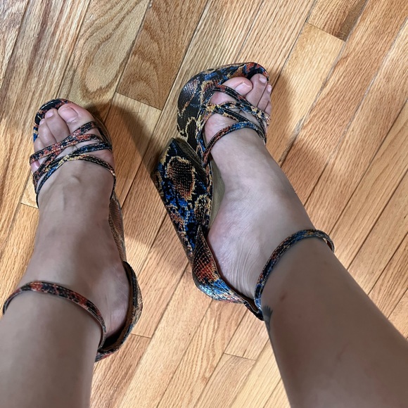 Jeffrey Campbell snakeskin platform heels - Picture 2 of 11